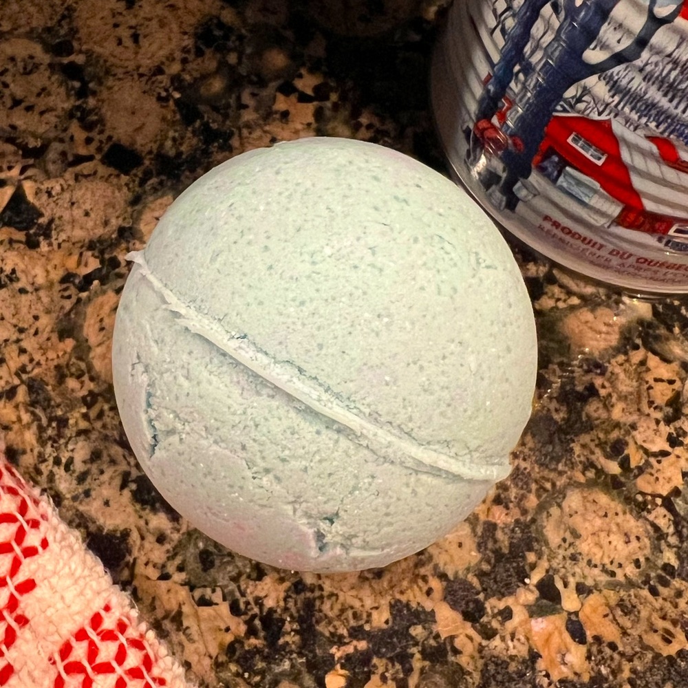 Jumbo Handmade All Natural Organic Bath Bomb (Bath Salts Inside)
